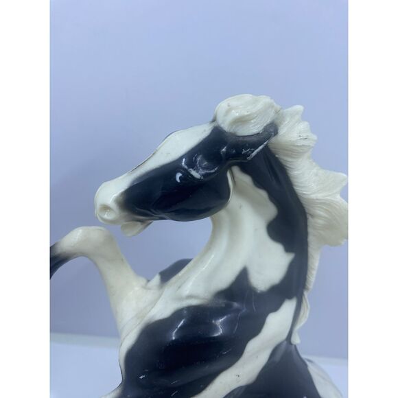 VINTAGE HARTLAND FIGHTING MUSTANG STALLION BLACK WHITE REARING HORSE - Picture 3 of 12